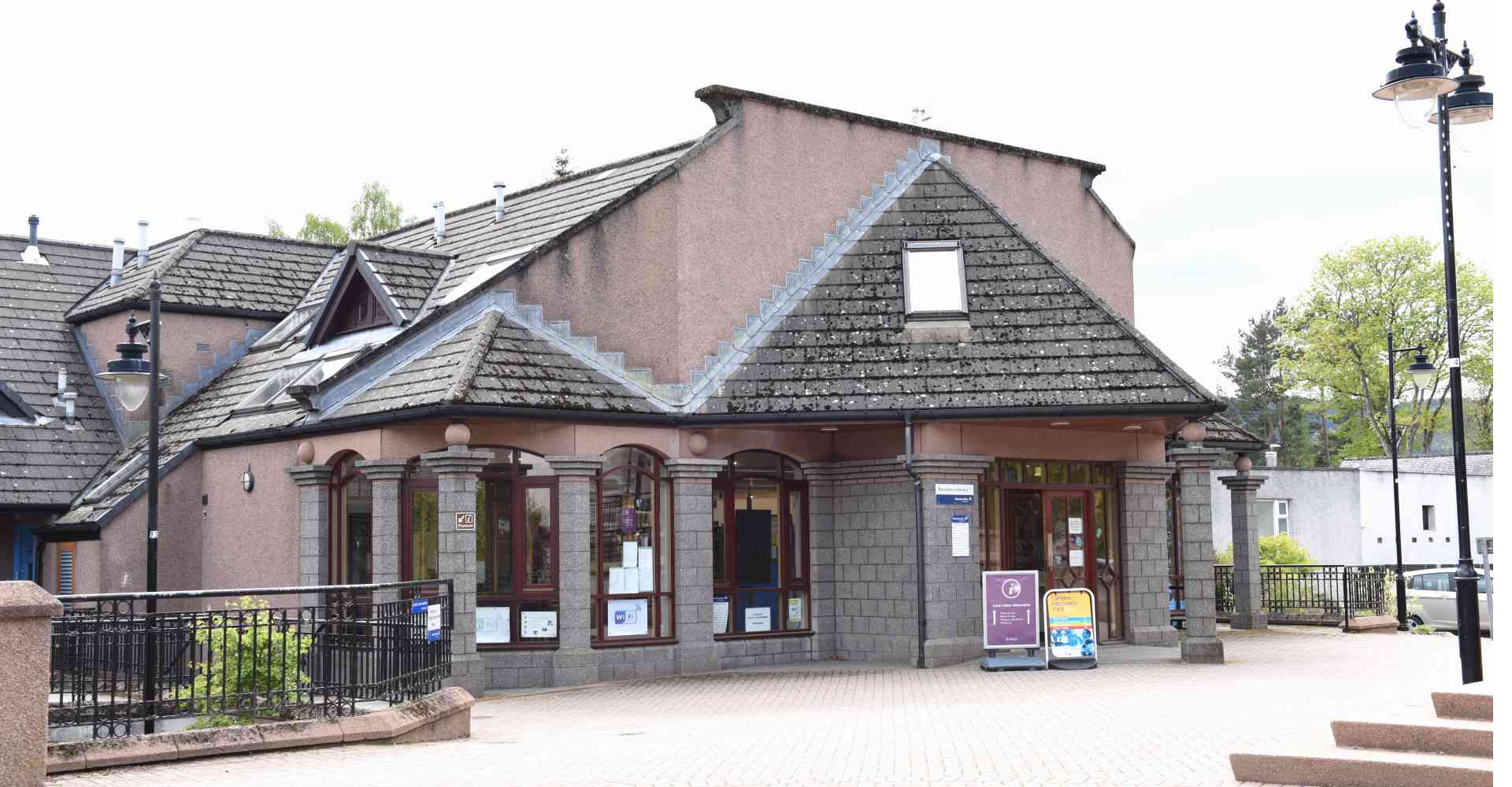 Banchory Library exterior